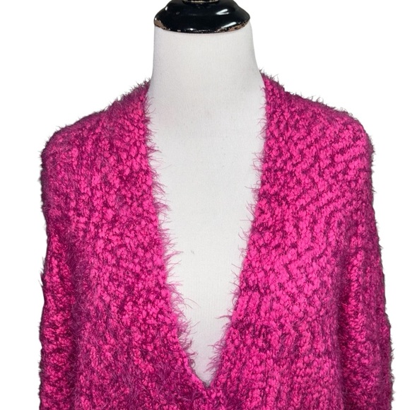 Urban Outfitters Women's S Small Knit Cardigan Cropped Boucle Eyelash Yarn Pink - Picture 2 of 8